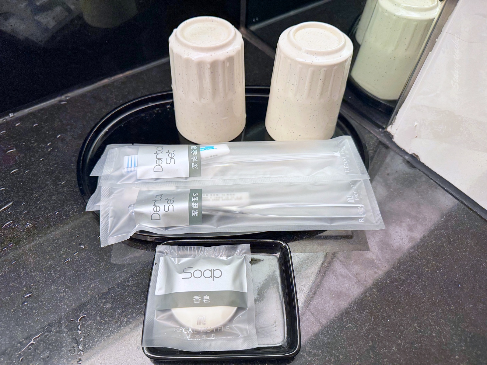 【香港機場住宿推薦】富豪機場酒店 Regal Airport Hotel：機場步行直達、迪士尼專車接送、房型舒適又齊全！