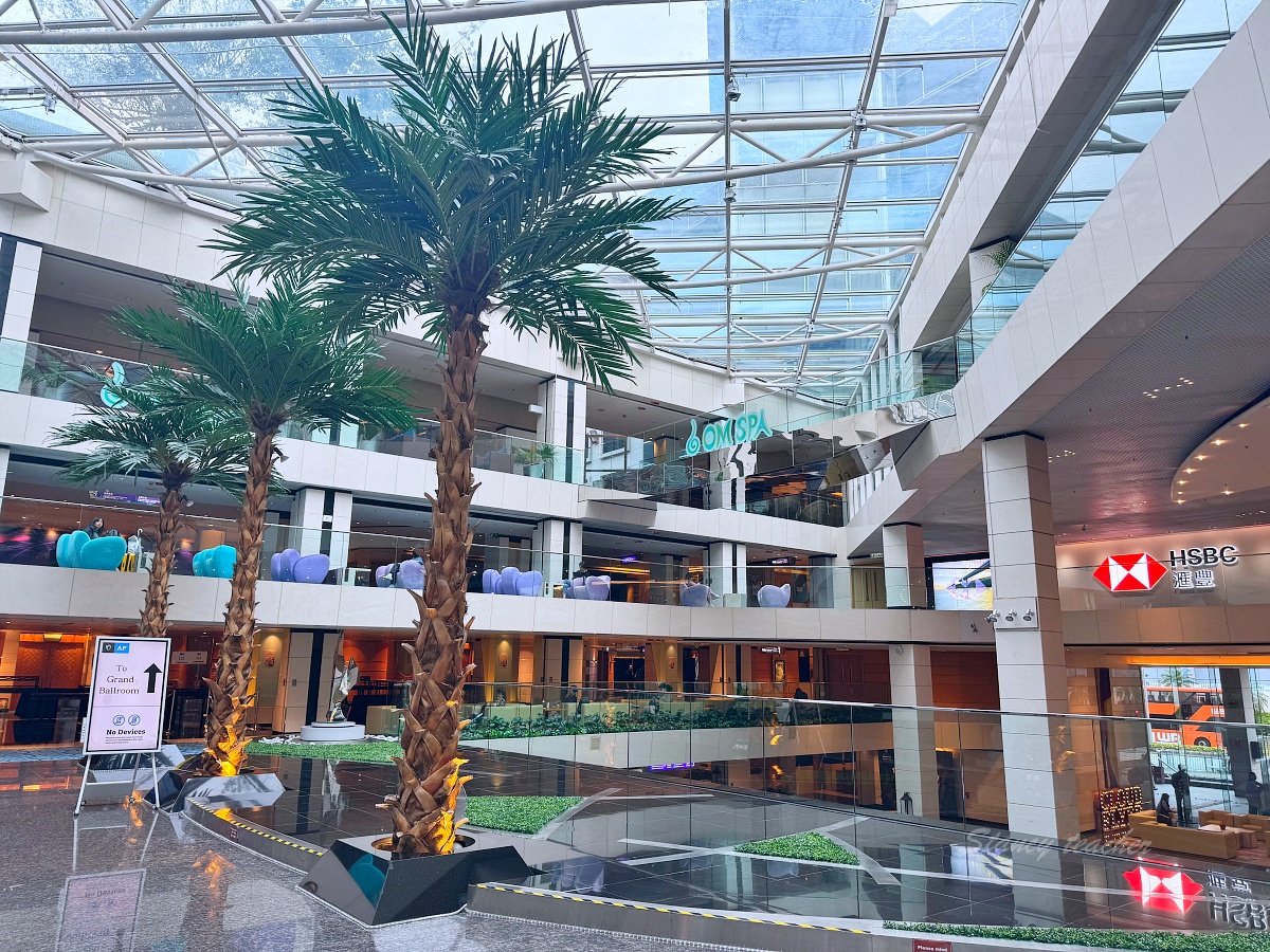 【香港機場住宿推薦】富豪機場酒店 Regal Airport Hotel：機場步行直達、迪士尼專車接送、房型舒適又齊全！