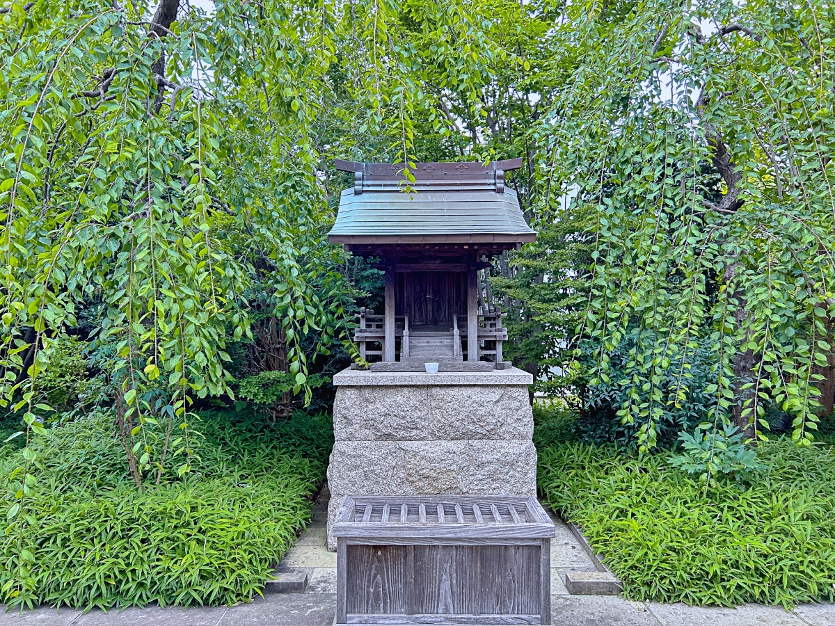 【福岡旅遊】:福岡機場免稅新開幕折扣碼請收藏「鐵道神社」JR博多車站隱藏版景點 【福岡旅遊】:福岡機場免稅新開幕折扣碼請收藏「鐵道神社」JR博多車站隱藏版景點