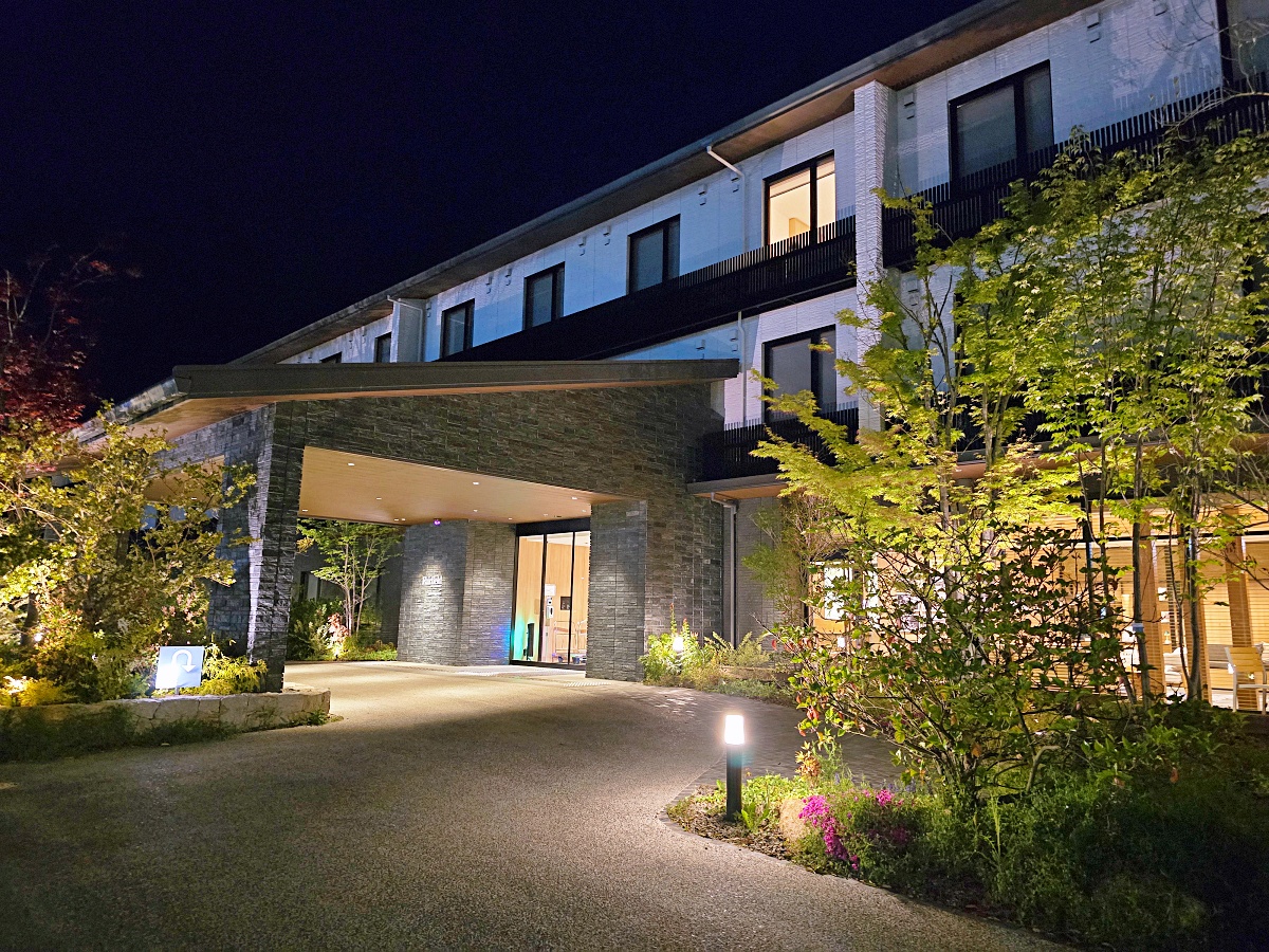 廣島住宿推薦「世羅萬楓酒店」住宿開箱：世羅賞花住宿首選交通位置與訂房心得