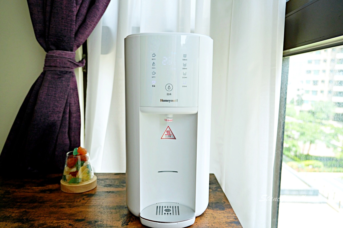 Honeywell 太空人五道淨化RO濾淨瞬熱飲水機開箱：太空級淨水3秒瞬熱，我家飲水新 革命！