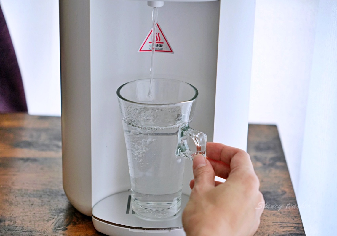 Honeywell 太空人五道淨化RO濾淨瞬熱飲水機開箱：太空級淨水3秒瞬熱，我家飲水新 革命！