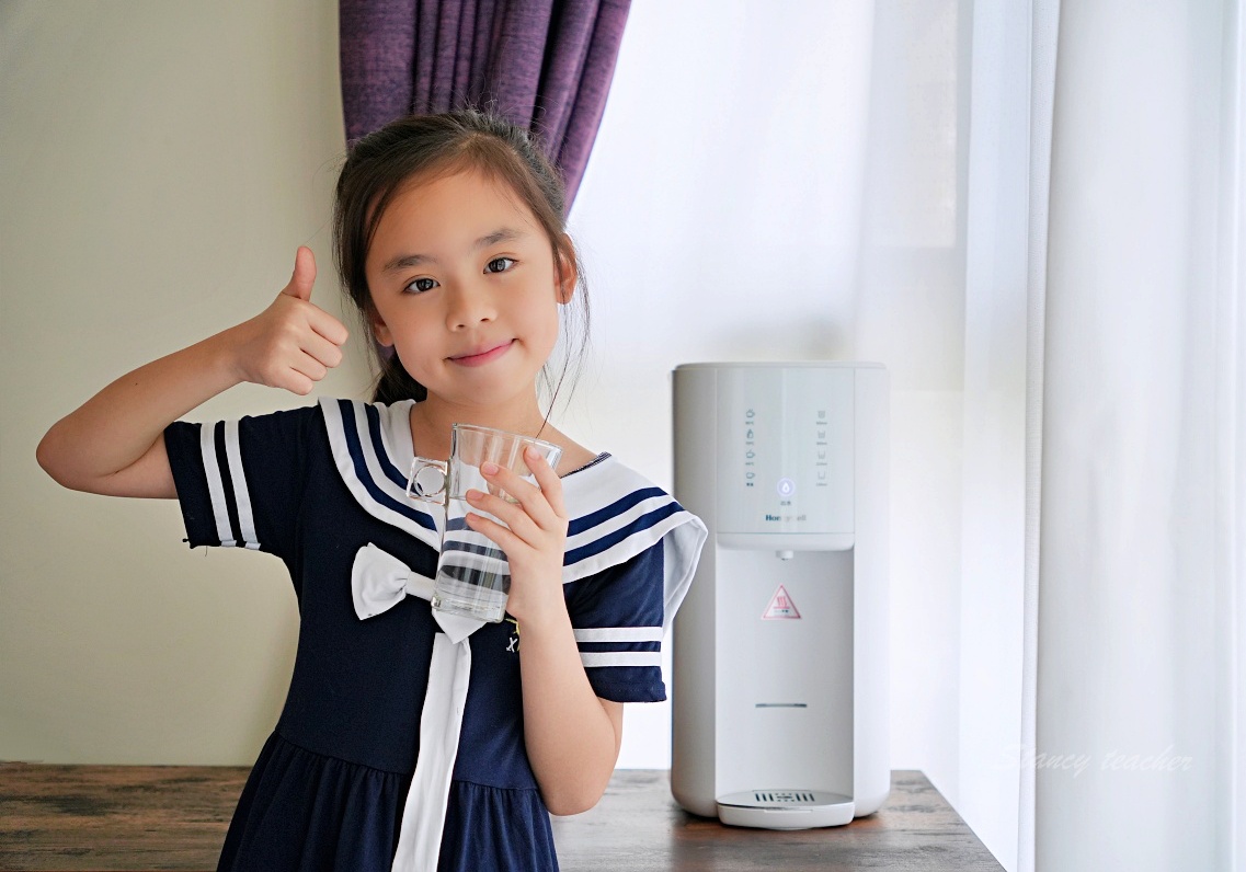 Honeywell 太空人五道淨化RO濾淨瞬熱飲水機開箱：太空級淨水3秒瞬熱，我家飲水新 革命！
