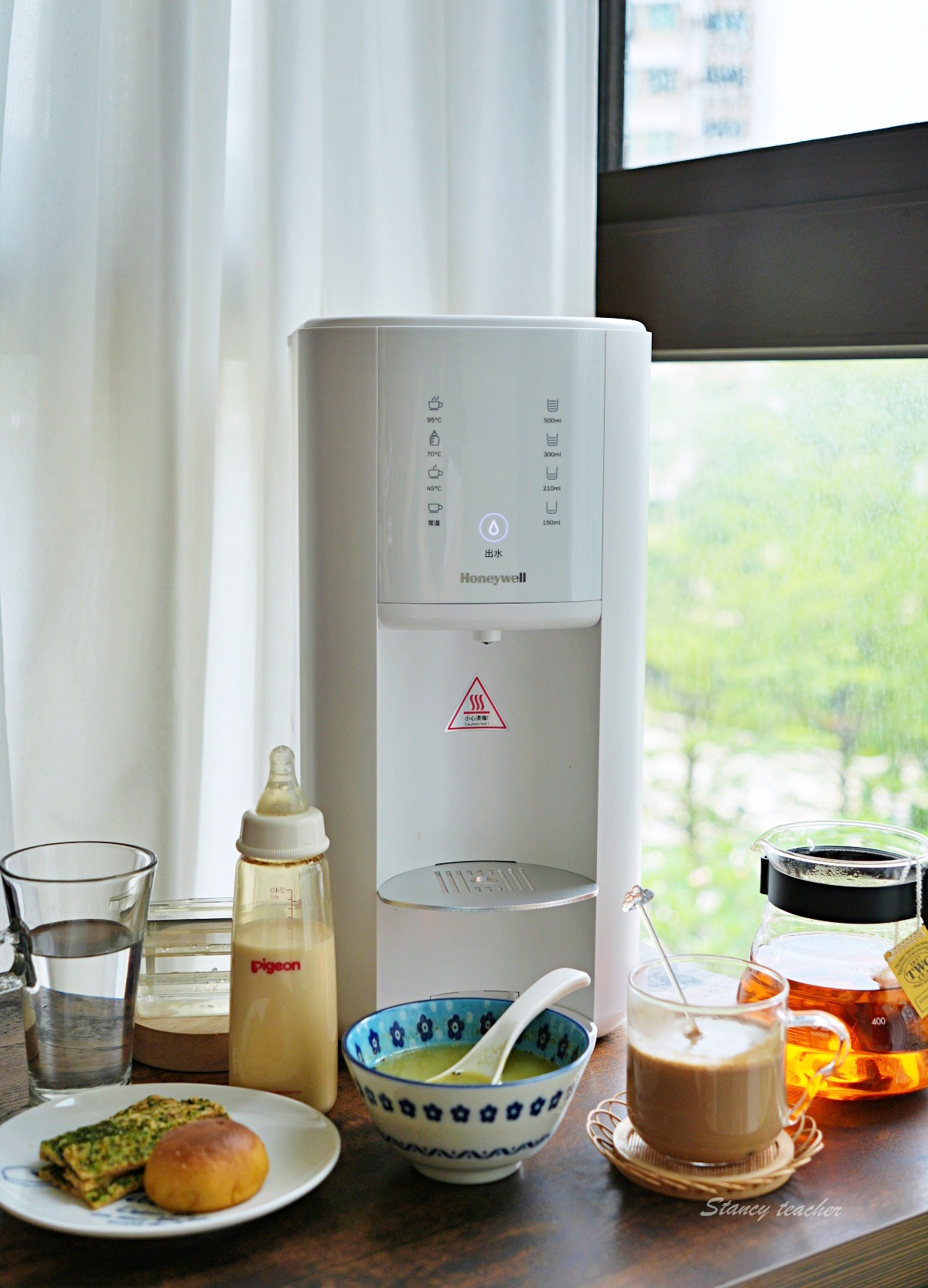 Honeywell 太空人五道淨化RO濾淨瞬熱飲水機開箱：太空級淨水3秒瞬熱，我家飲水新 革命！