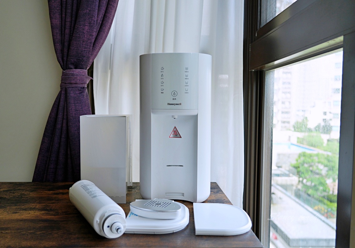 Honeywell 太空人五道淨化RO濾淨瞬熱飲水機開箱：太空級淨水3秒瞬熱，我家飲水新 革命！