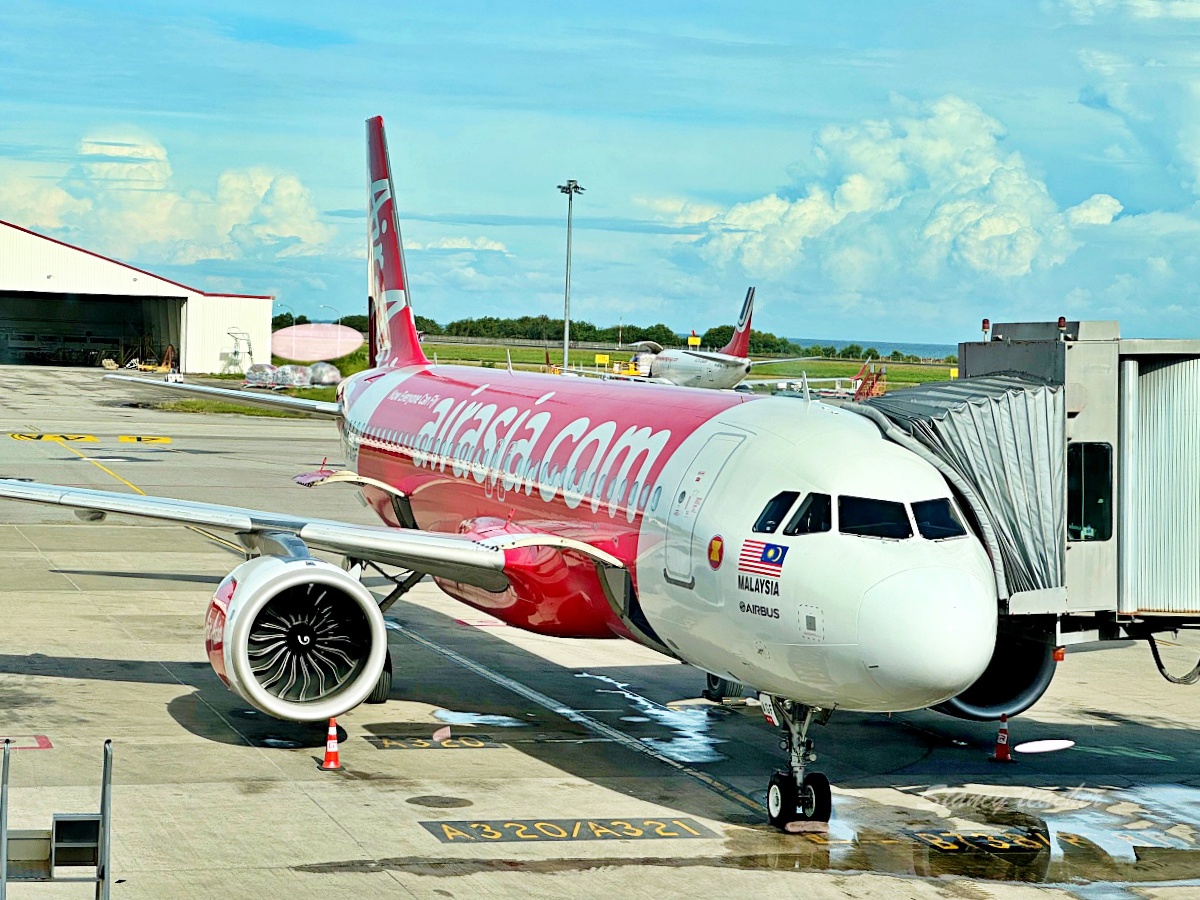 AirAsia AK1511 / AK1510 亞航直飛沙巴亞庇搭乘開箱|台灣出發唯一直飛航班,來回都必喝生椰拿鐵! AirAsia AK1511 / AK1510 亞航直飛沙巴亞庇搭乘開箱|台灣出發唯一直飛航班,來回都必喝生椰拿鐵!