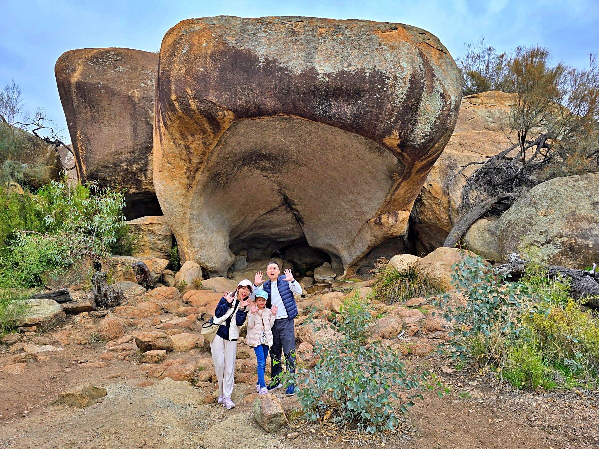 西澳波浪岩 Wave Rock 一日遊｜珀斯出發、約克小鎮、原民洞穴與親子行程取捨