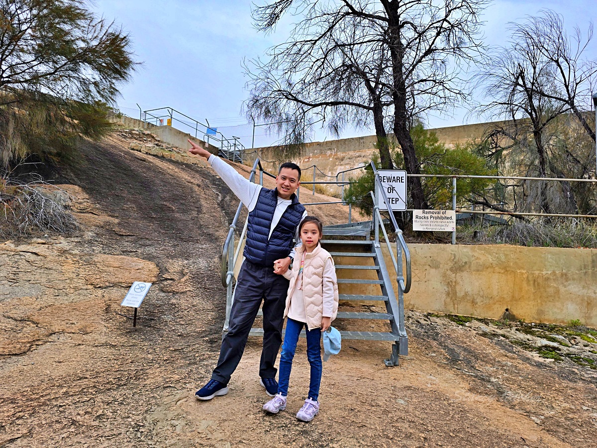 西澳波浪岩 Wave Rock 一日遊｜珀斯出發、約克小鎮、原民洞穴與親子行程取捨