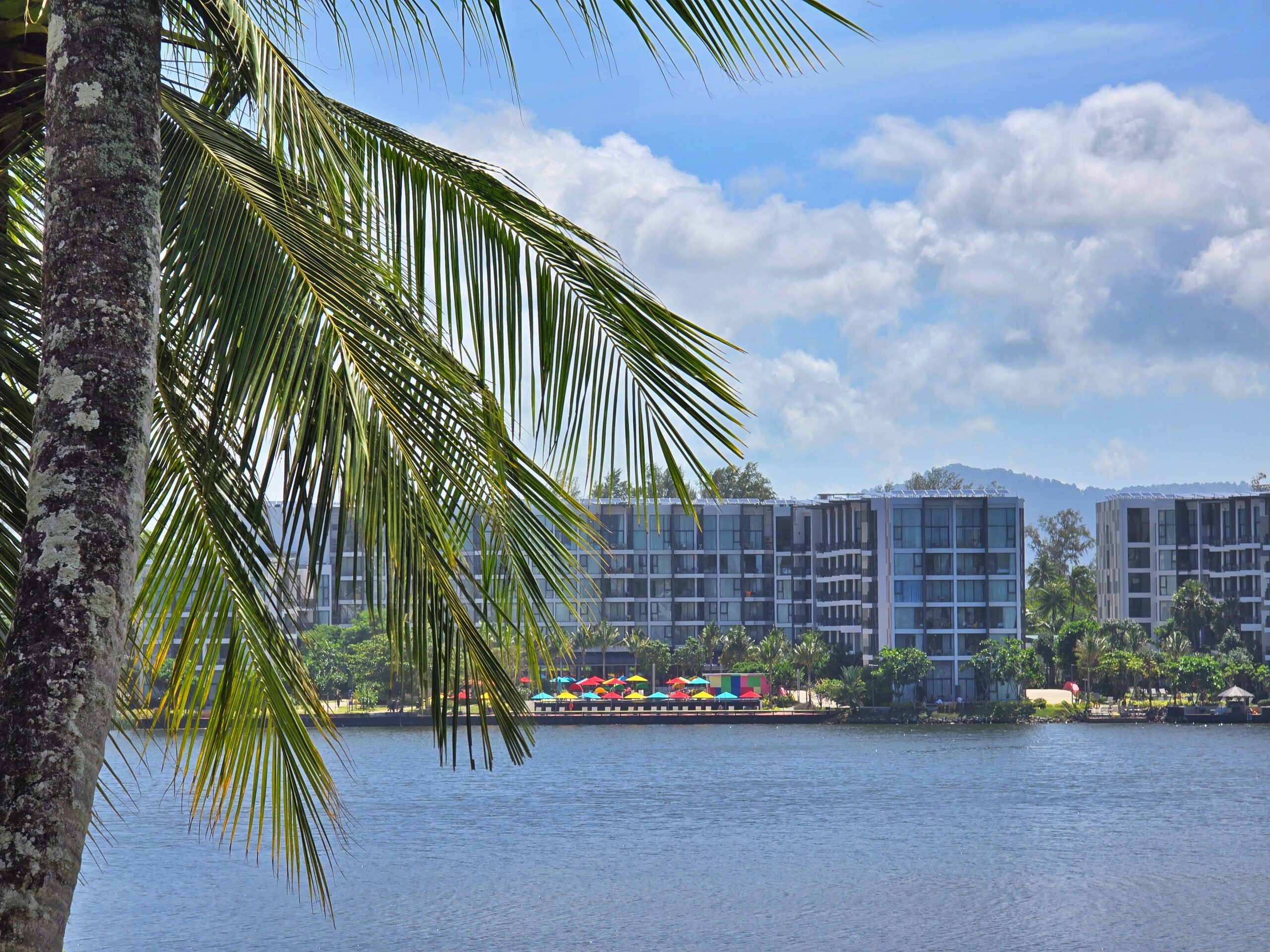 【普吉島海景飯店推薦】SAii Laguna Phuket 塞伊普吉拉古娜度假酒店開箱｜私人海灘、泳池、早餐、房型