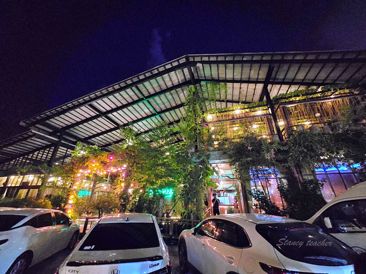 【普吉島景觀餐廳推薦】「自然廚房機場店(Natural Restaurant Airport)」普吉機場附近最方便的泰式餐廳推薦 【普吉島景觀餐廳推薦】「自然廚房機場店(Natural Restaurant Airport)」普吉機場附近最方便的泰式餐廳推薦