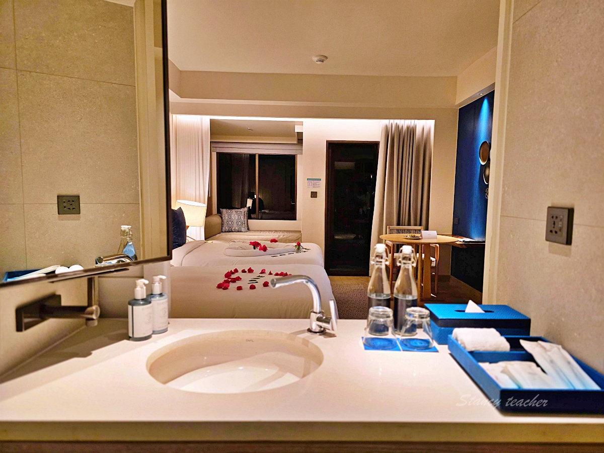 【普吉島海景飯店推薦】SAii Laguna Phuket 塞伊普吉拉古娜度假酒店開箱｜私人海灘、泳池、早餐、房型