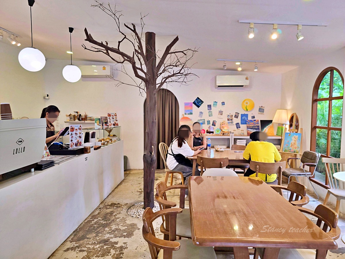 【普吉島海景咖啡廳推薦】Coming Home Cafe & Seaside｜南洋風鞦韆系海灘咖啡廳，喝咖啡看海畫版畫！