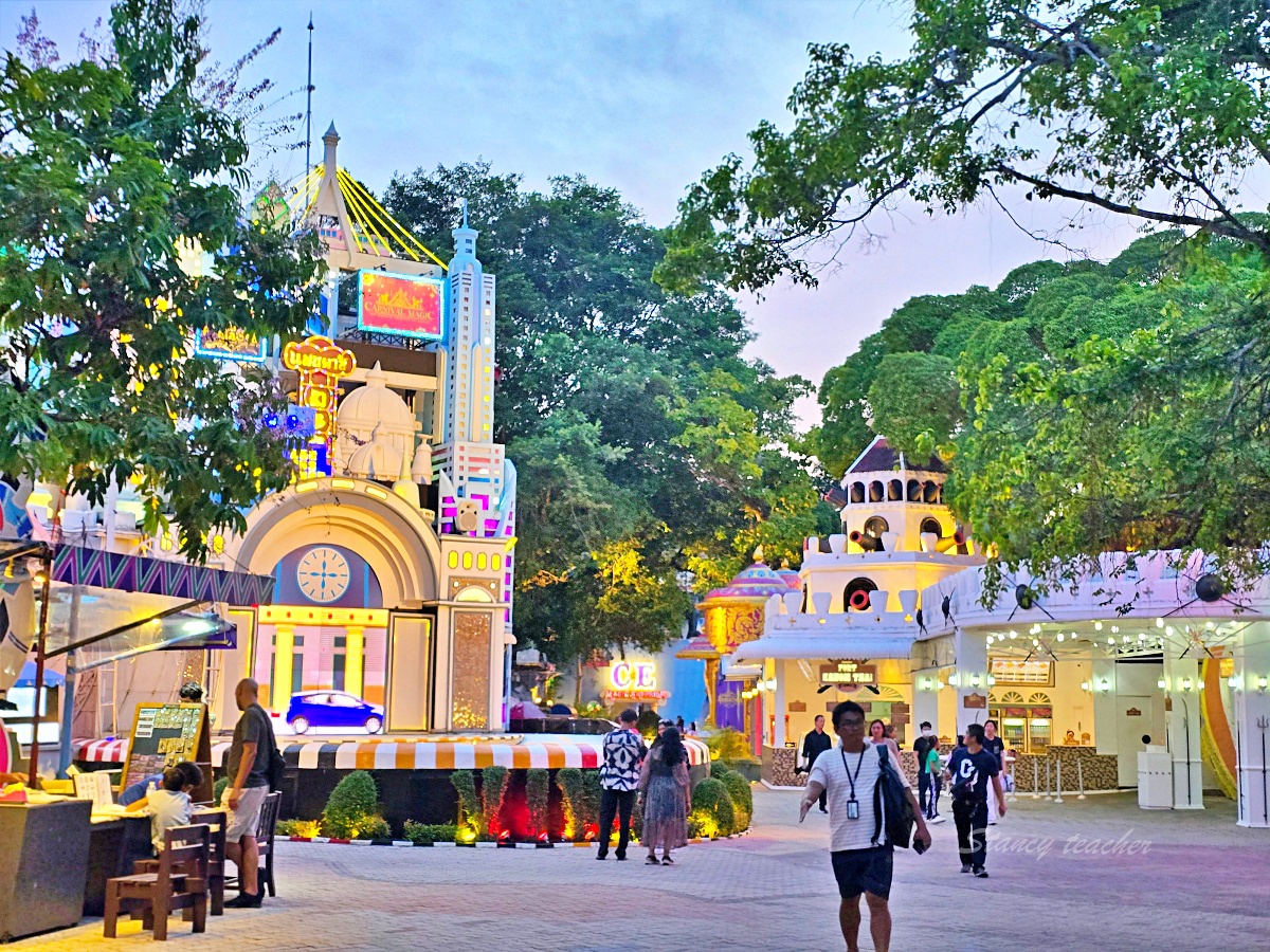 【普吉島親子景點推薦】普吉島幻多奇樂園 Phuket FantaSea｜豪華自助餐、泰服專業棚拍、精彩夜間表演一次收錄！