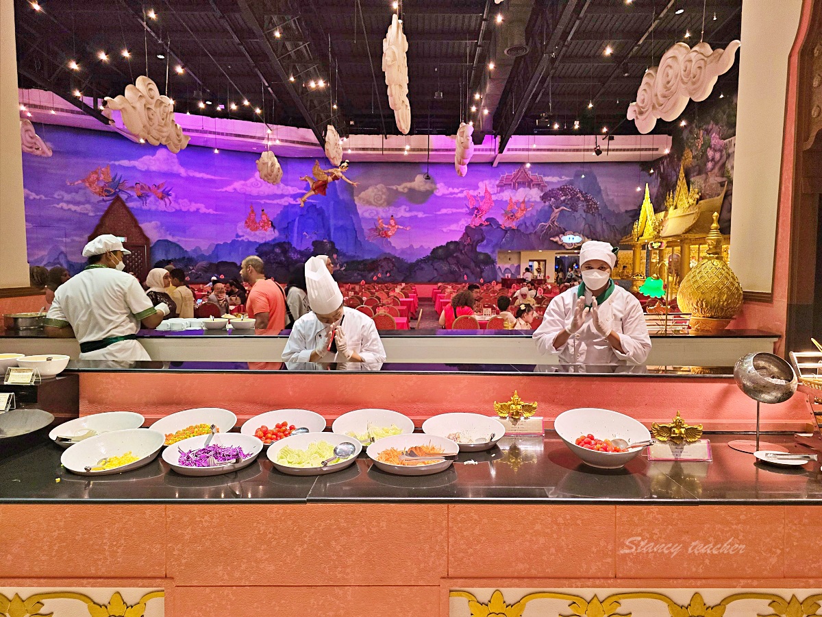 【普吉島親子景點推薦】普吉島幻多奇樂園 Phuket FantaSea｜豪華自助餐、泰服專業棚拍、精彩夜間表演一次收錄！