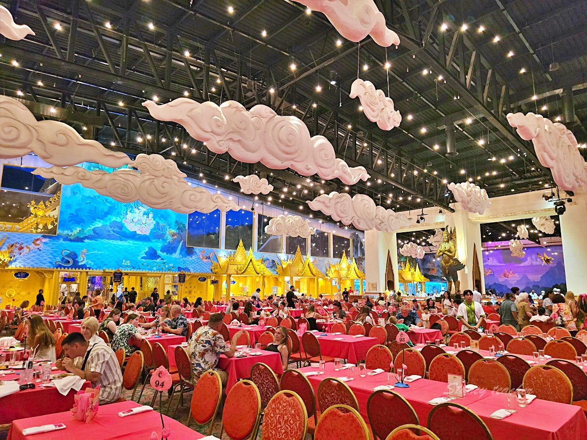 【普吉島親子景點推薦】普吉島幻多奇樂園 Phuket FantaSea｜豪華自助餐、泰服專業棚拍、精彩夜間表演一次收錄！