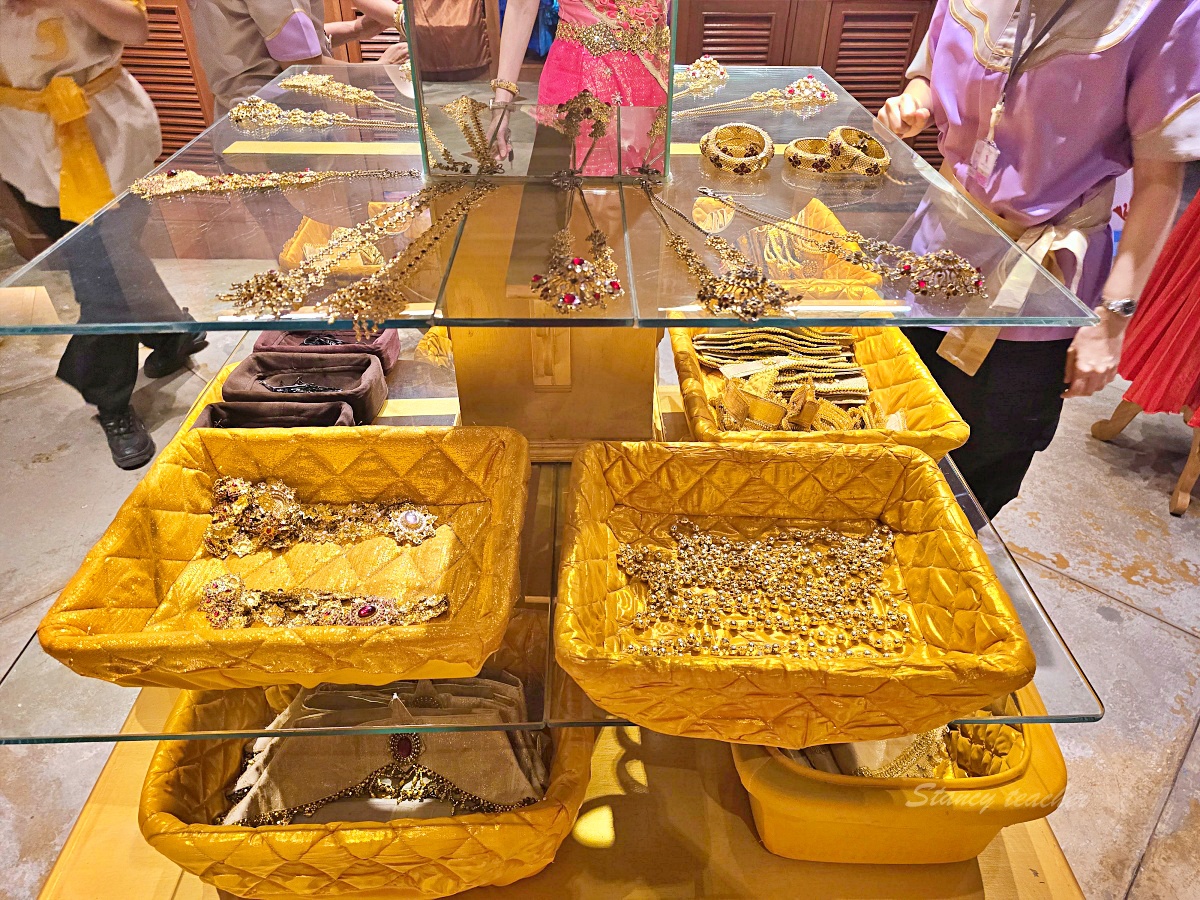 【普吉島親子景點推薦】普吉島幻多奇樂園 Phuket FantaSea｜豪華自助餐、泰服專業棚拍、精彩夜間表演一次收錄！