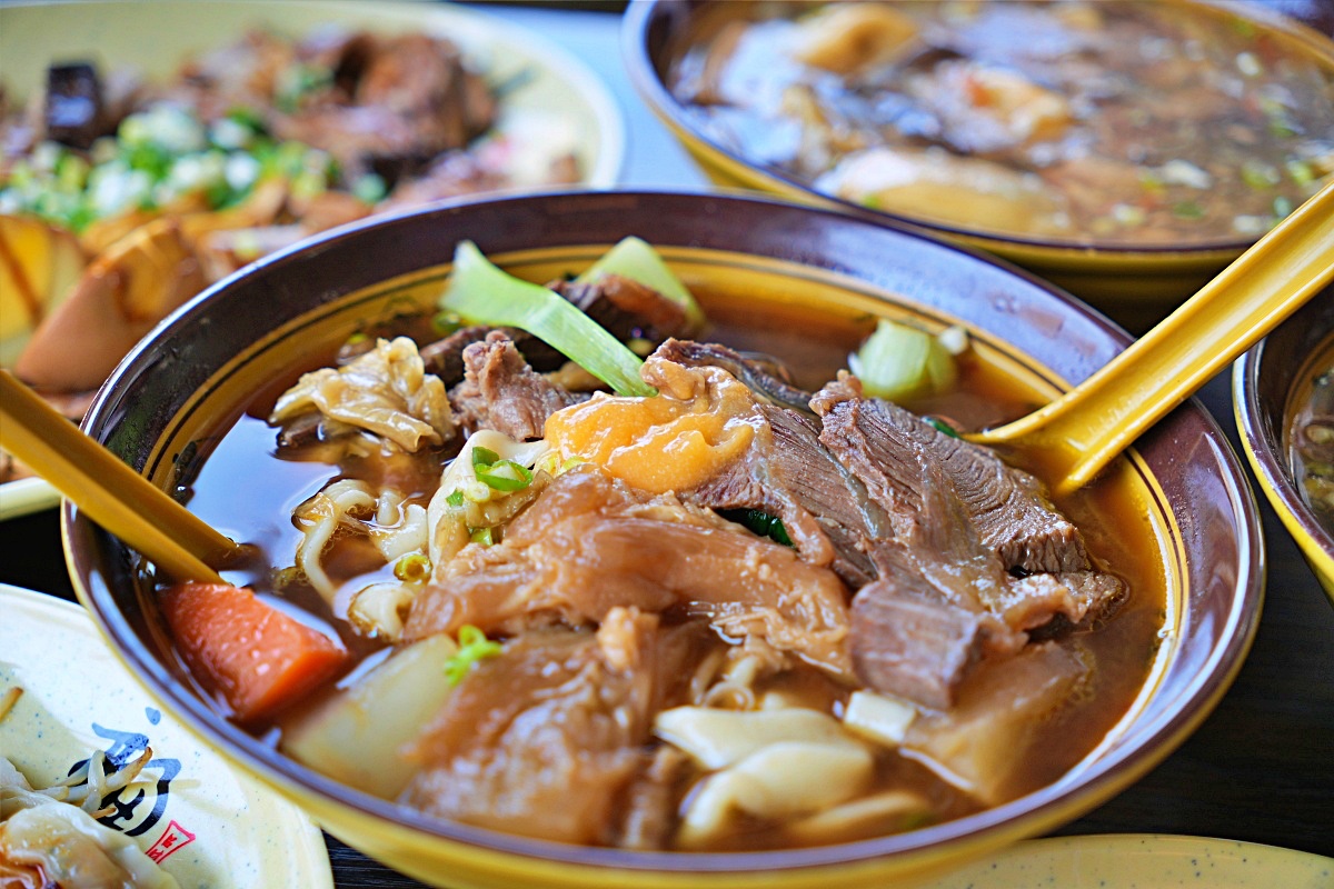 【彰化必吃牛肉麵】非你莫屬牛肉麵館，溪湖鎮在地人狂推的平價美食 @Stancy Teacher 美味異想世界
