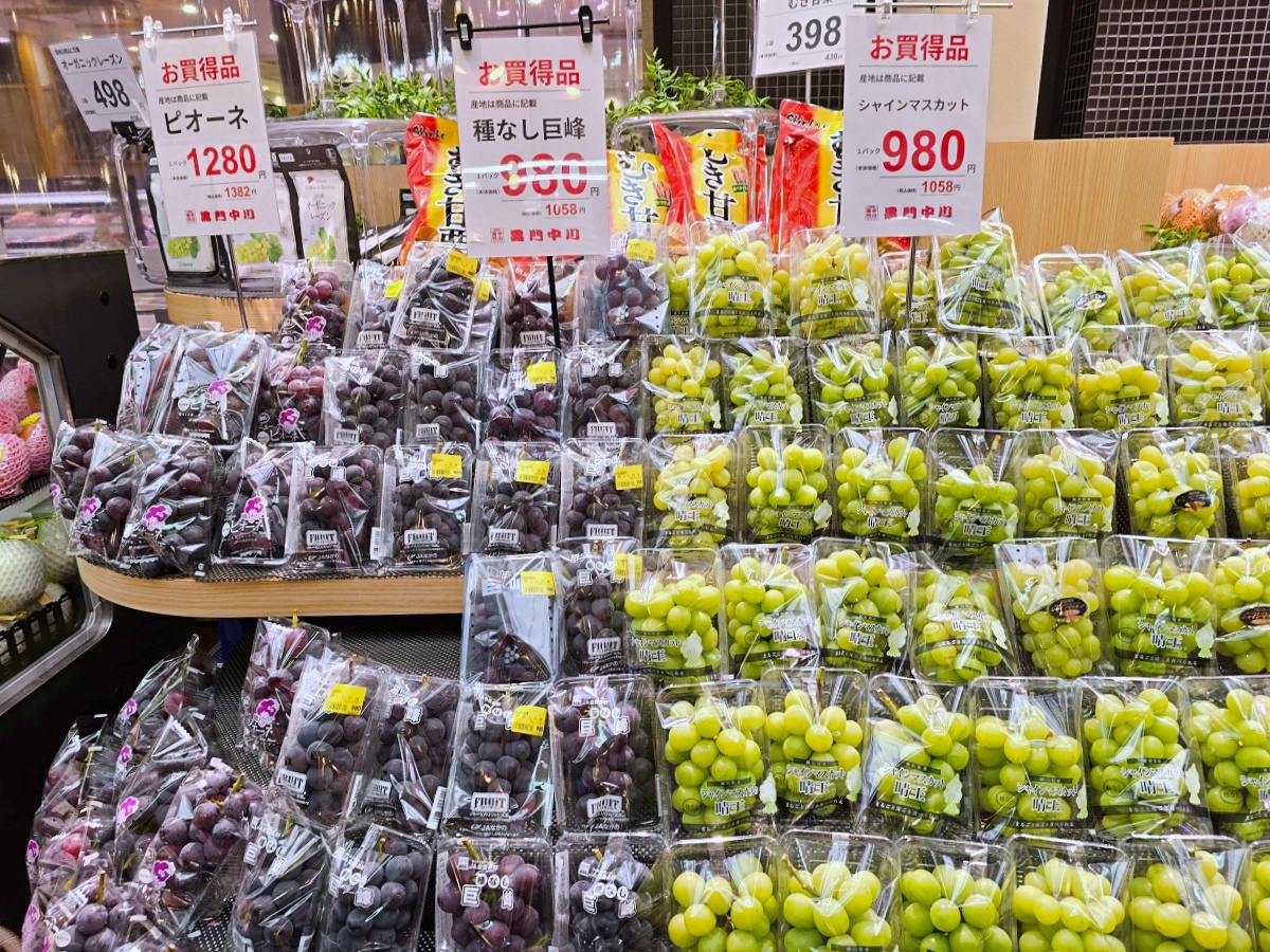 大阪黑門市場必吃海鮮丼推薦｜黑門三平 黑門市場店 現點現吃海膽、帝王蟹太銷魂！