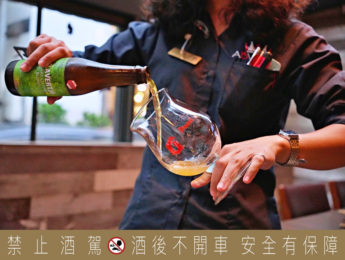 台北東區牛排推薦｜ABV 美式餐酒館敦化店必吃煙燻牛排搭配精釀啤酒！氣氛超嗨的肉食派對餐廳