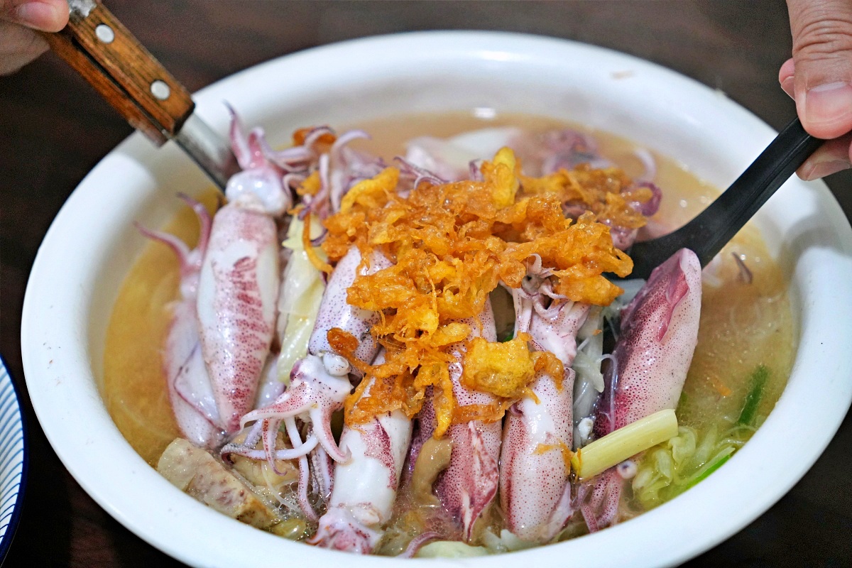 鮮滿樓海鮮料理｜萬里海鮮餐廳推薦、帝王蟹火鍋烤兩吃超澎湃！不飛北海道也能吃到三角市場級鮮味
