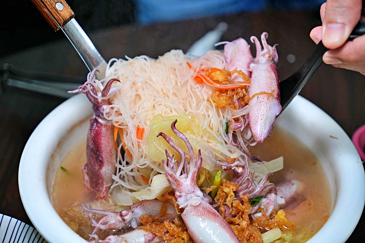 鮮滿樓海鮮料理｜萬里海鮮餐廳推薦、帝王蟹火鍋烤兩吃超澎湃！不飛北海道也能吃到三角市場級鮮味