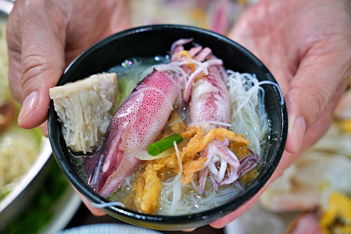 鮮滿樓海鮮料理｜萬里海鮮餐廳推薦、帝王蟹火鍋烤兩吃超澎湃！不飛北海道也能吃到三角市場級鮮味