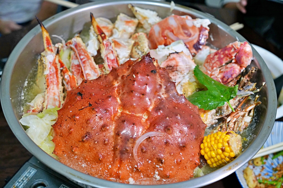 鮮滿樓海鮮料理｜萬里海鮮餐廳推薦、帝王蟹火鍋烤兩吃超澎湃！不飛北海道也能吃到三角市場級鮮味 @Stancy Teacher 美味異想世界
