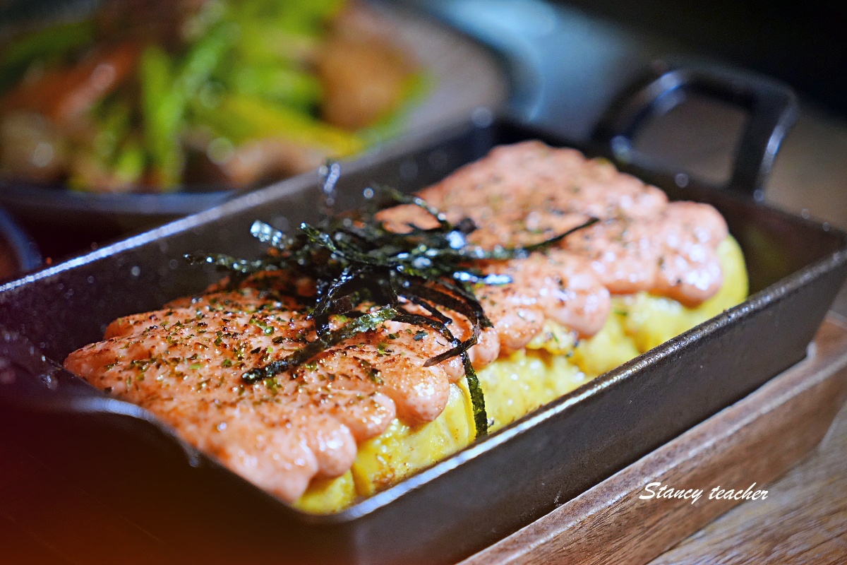 【台北中山美食】ABV日式居酒館中山店｜全台唯一現場燒製「稻草燒生魚片」！彷彿穿越昭和時代的復古居酒屋