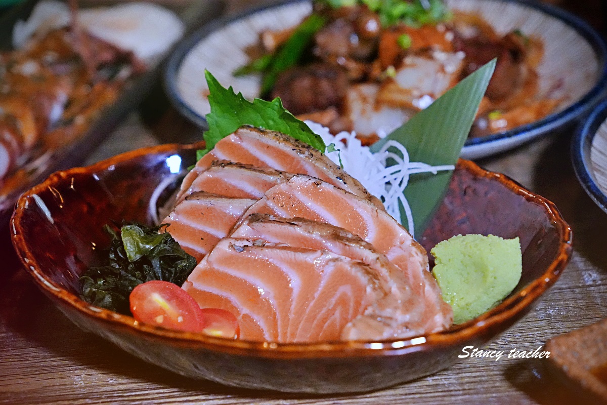 【台北中山美食】ABV日式居酒館中山店|全台唯一現場燒製「稻草燒生魚片」!彷彿穿越昭和時代的復古居酒屋 【台北中山美食】ABV日式居酒館中山店|全台唯一現場燒製「稻草燒生魚片」!彷彿穿越昭和時代的復古居酒屋