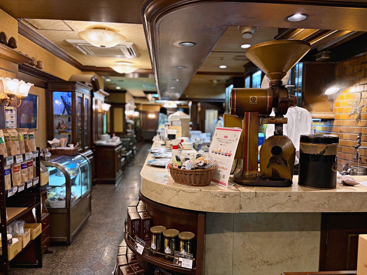 大阪心齋橋早餐推薦｜丸福珈琲店Marufuku Coffee本店｜昭和復古咖啡香、厚蛋三明治與鬆餅的經典早晨