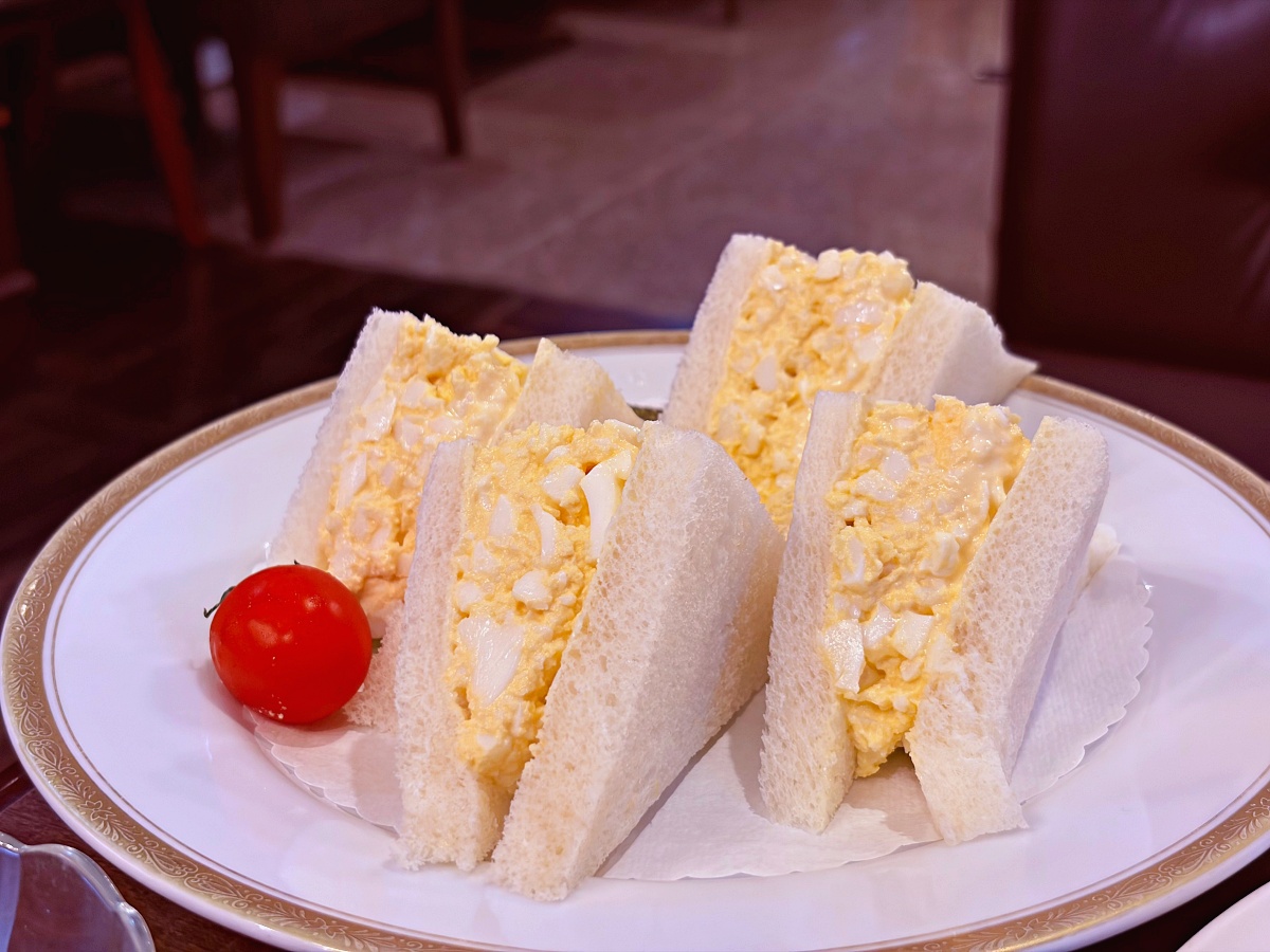 大阪心齋橋早餐推薦｜丸福珈琲店Marufuku Coffee本店｜昭和復古咖啡香、厚蛋三明治與鬆餅的經典早晨