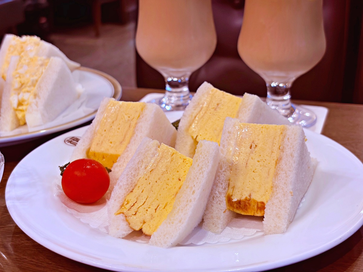 大阪心齋橋早餐推薦｜丸福珈琲店Marufuku Coffee本店｜昭和復古咖啡香、厚蛋三明治與鬆餅的經典早晨
