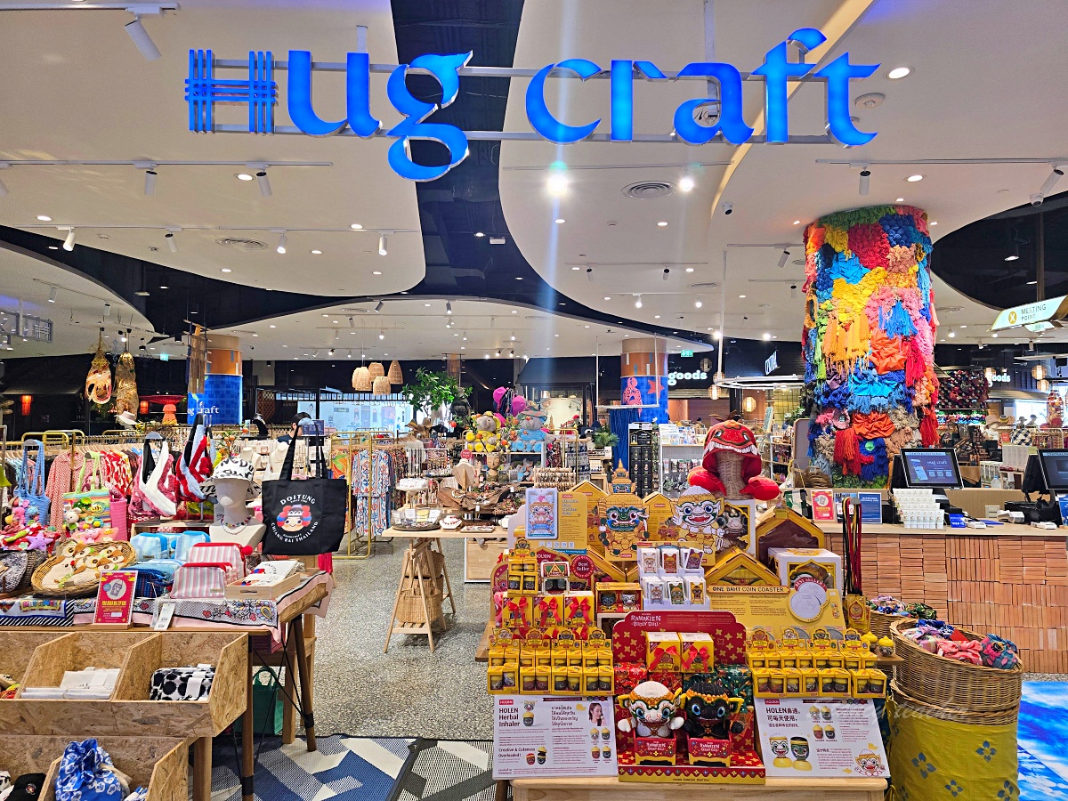 【普吉島購物攻略】Central Phuket Floresta 新館心得｜樓層介紹、人氣品牌、泰國小眾包・香氛好逛清單、水上市場造景 & 超美水族館一次看