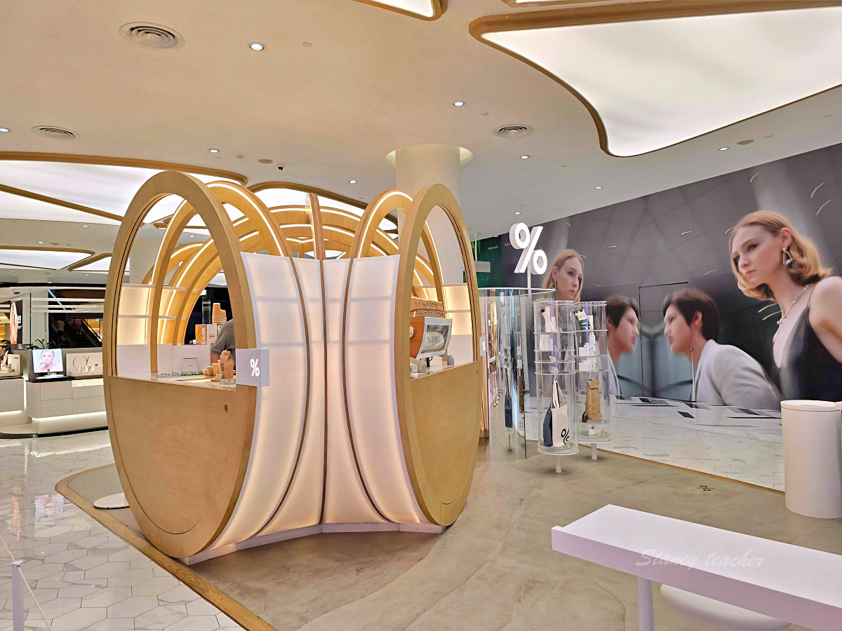 【普吉島購物攻略】Central Phuket Floresta 新館心得｜樓層介紹、人氣品牌、泰國小眾包・香氛好逛清單、水上市場造景 & 超美水族館一次看