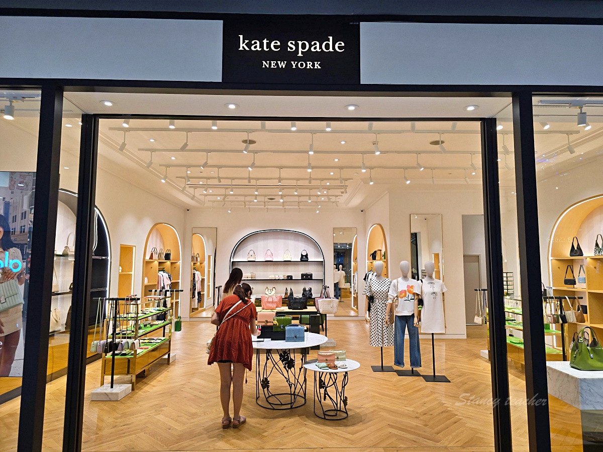 【普吉島購物攻略】Central Phuket Floresta 新館心得｜樓層介紹、人氣品牌、泰國小眾包・香氛好逛清單、水上市場造景 & 超美水族館一次看