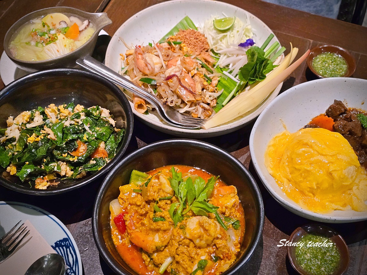 【曼谷美食推薦】Kub Kao&rsquo; Kub Pla  吃飯吃魚 Central Embassy｜人氣泰式餐廳我最愛這家！家庭旅行、親子旅遊都超好吃不踩雷 @Stancy Teacher 美味異想世界