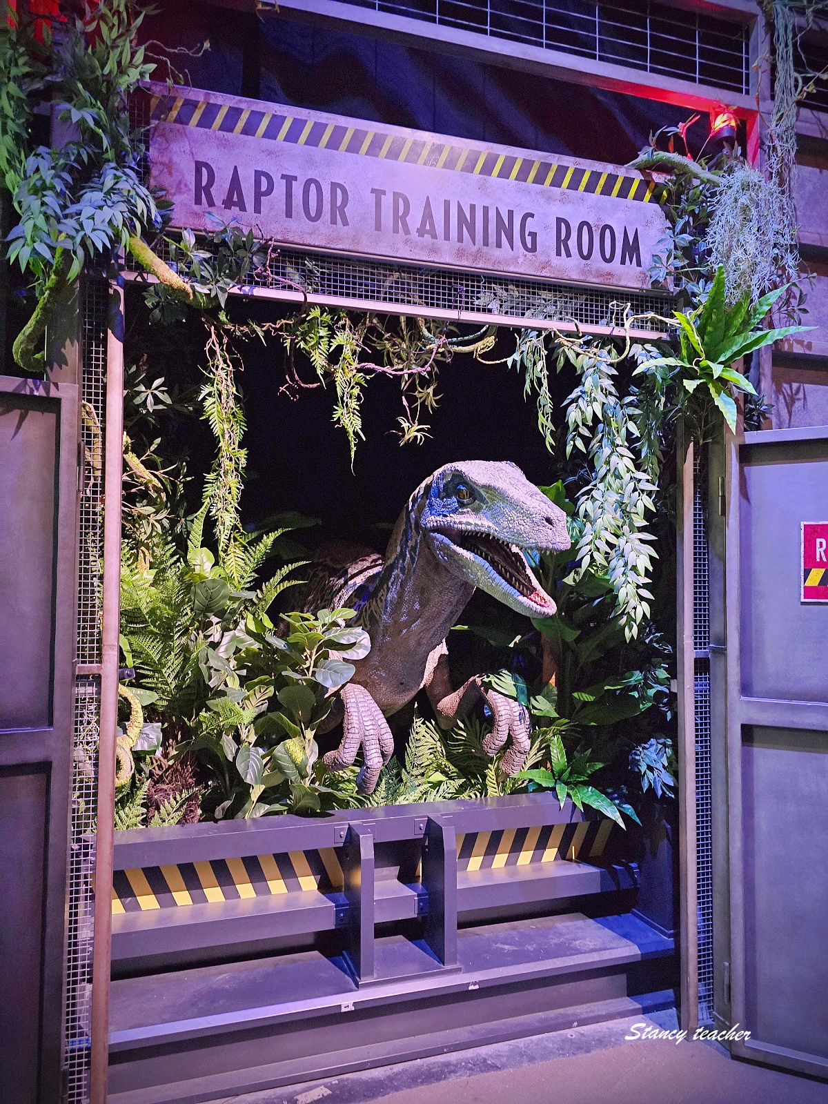 曼谷最新景點「曼谷河畔夜市侏羅紀世界沉浸式體驗展」Jurassic World: The Experience 攻略與心得