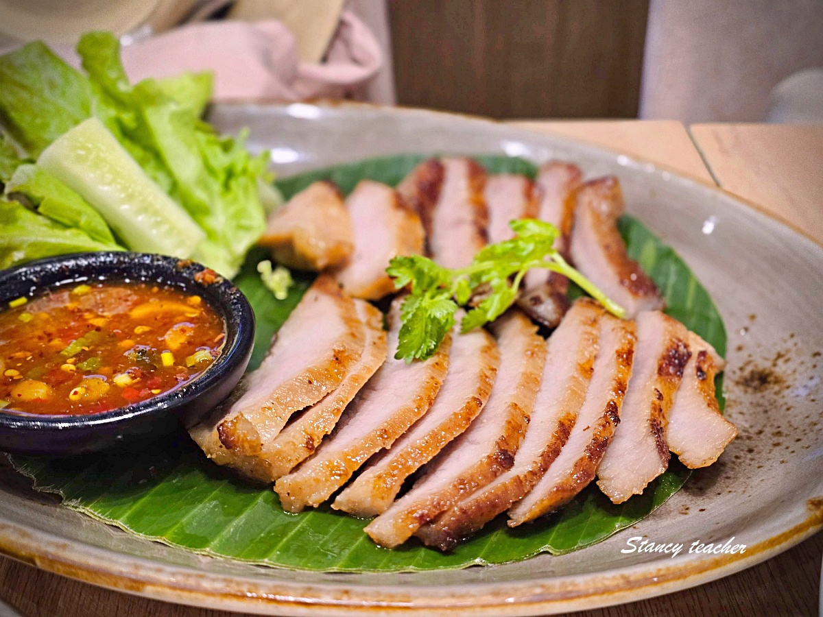 【曼谷碼頭夜市美食】Peppery Thai Seafood 有冷氣環境舒適又好吃！海鮮、泰式料理一次滿足的碼頭夜市餐廳推薦