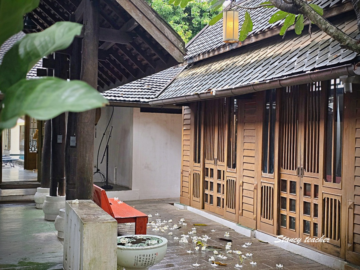 【清邁住宿推薦】Lunar Mansion 月府酒店｜隱身古城巷弄的中式泳池宅，早餐單點無限吃SPA按摩與網美咖啡廳超享受！