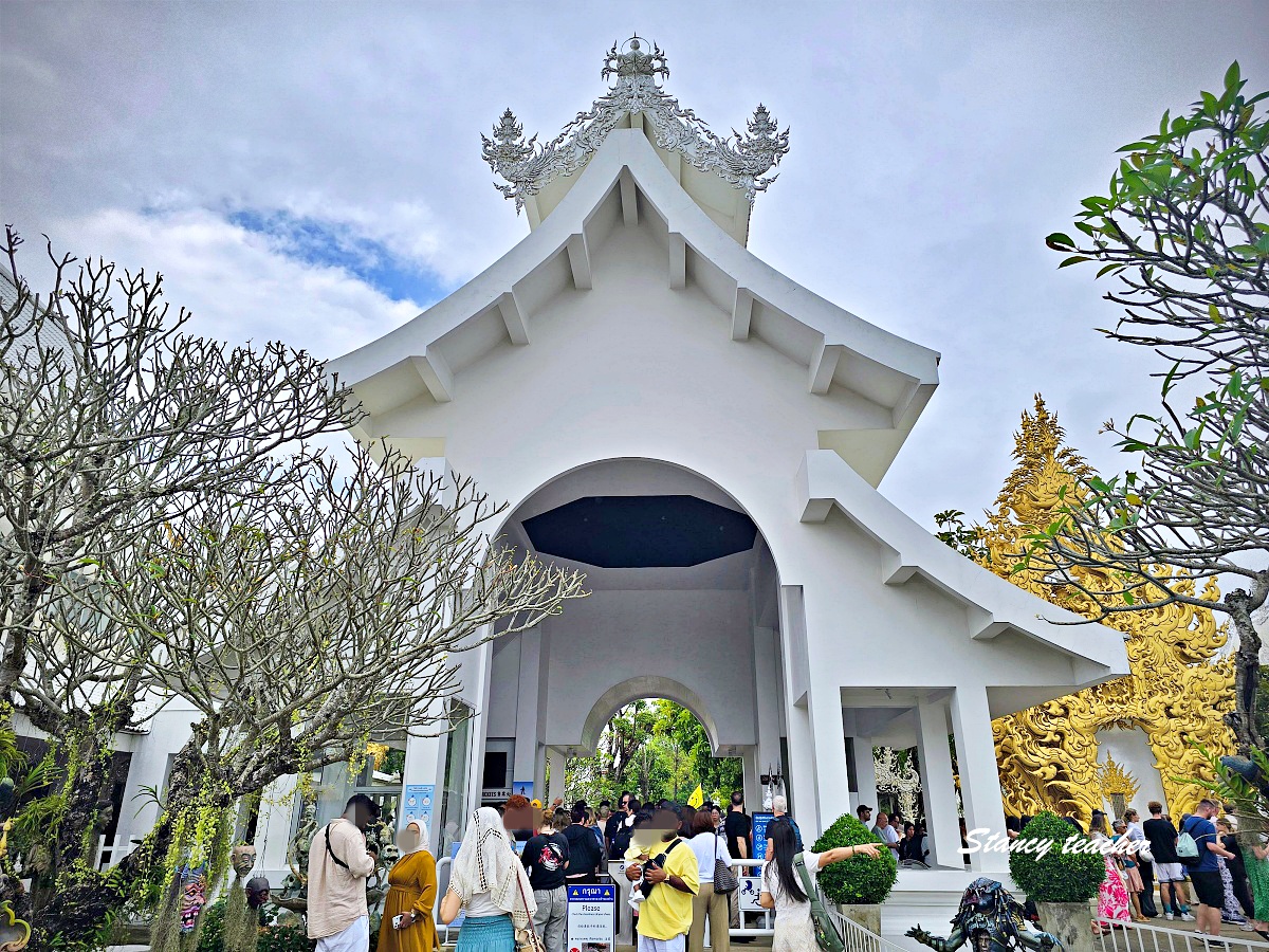 【清邁泰北一日遊】白廟、藍廟、黑屋、長頸族文化村、Lalita Café 一日遊攻略｜金剛包車最輕鬆的清萊行程安排