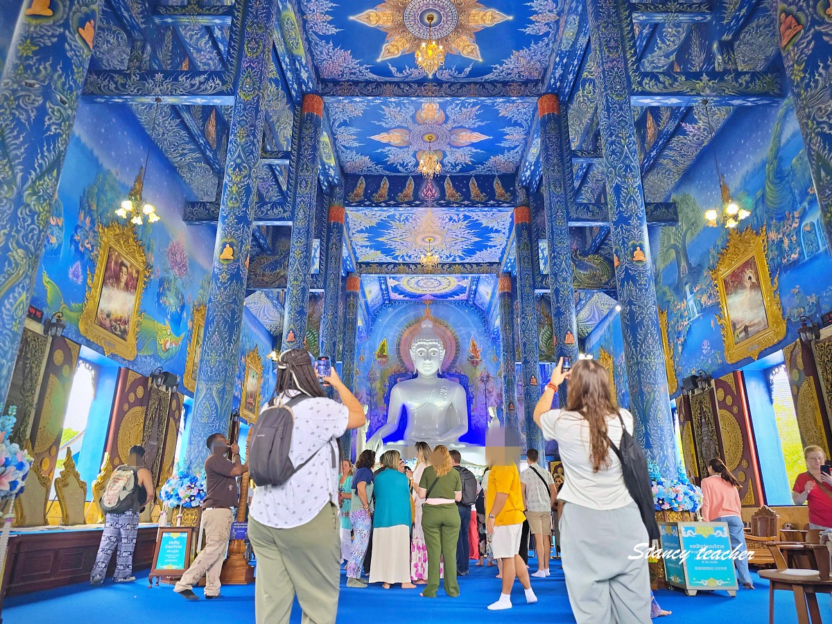 【清邁泰北一日遊】白廟、藍廟、黑屋、長頸族文化村、Lalita Café 一日遊攻略|金剛包車最輕鬆的清萊行程安排 【清邁泰北一日遊】白廟、藍廟、黑屋、長頸族文化村、Lalita Café 一日遊攻略|金剛包車最輕鬆的清萊行程安排