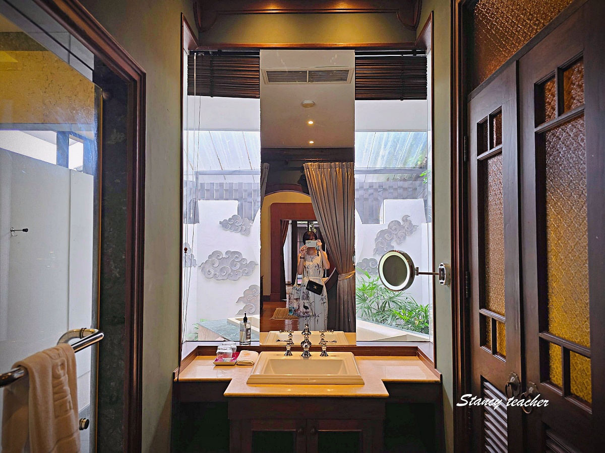 【清邁住宿推薦】Lunar Mansion 月府酒店｜隱身古城巷弄的中式泳池宅，早餐單點無限吃SPA按摩與網美咖啡廳超享受！