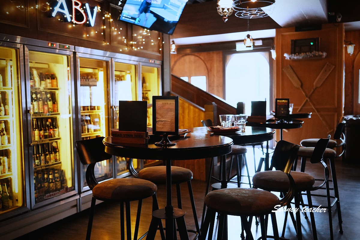 【竹北早午餐推薦】ABV 加勒比海餐酒館竹北旗艦店｜異國風 Brunch、海島度假系餐酒館，用餐環境超 Chill！