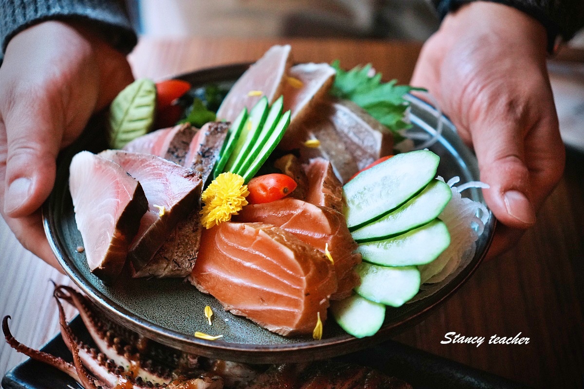 【新竹日式居酒屋推薦】ABV Bar & Kitchen 日式居酒館｜稻草燒、大阪燒、鐵板料理、精釀啤酒一次滿足！聚餐、宵夜、包場首選