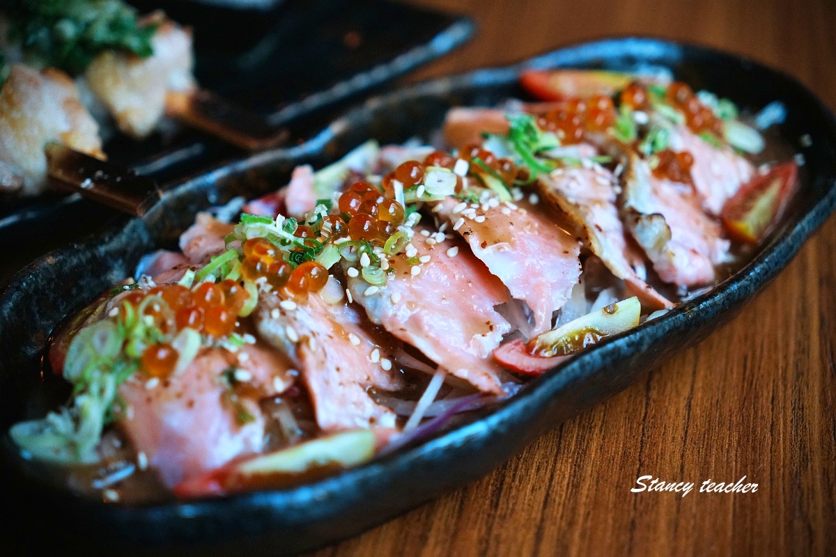 【新竹日式居酒屋推薦】ABV Bar & Kitchen 日式居酒館｜稻草燒、大阪燒、鐵板料理、精釀啤酒一次滿足！聚餐、宵夜、包場首選