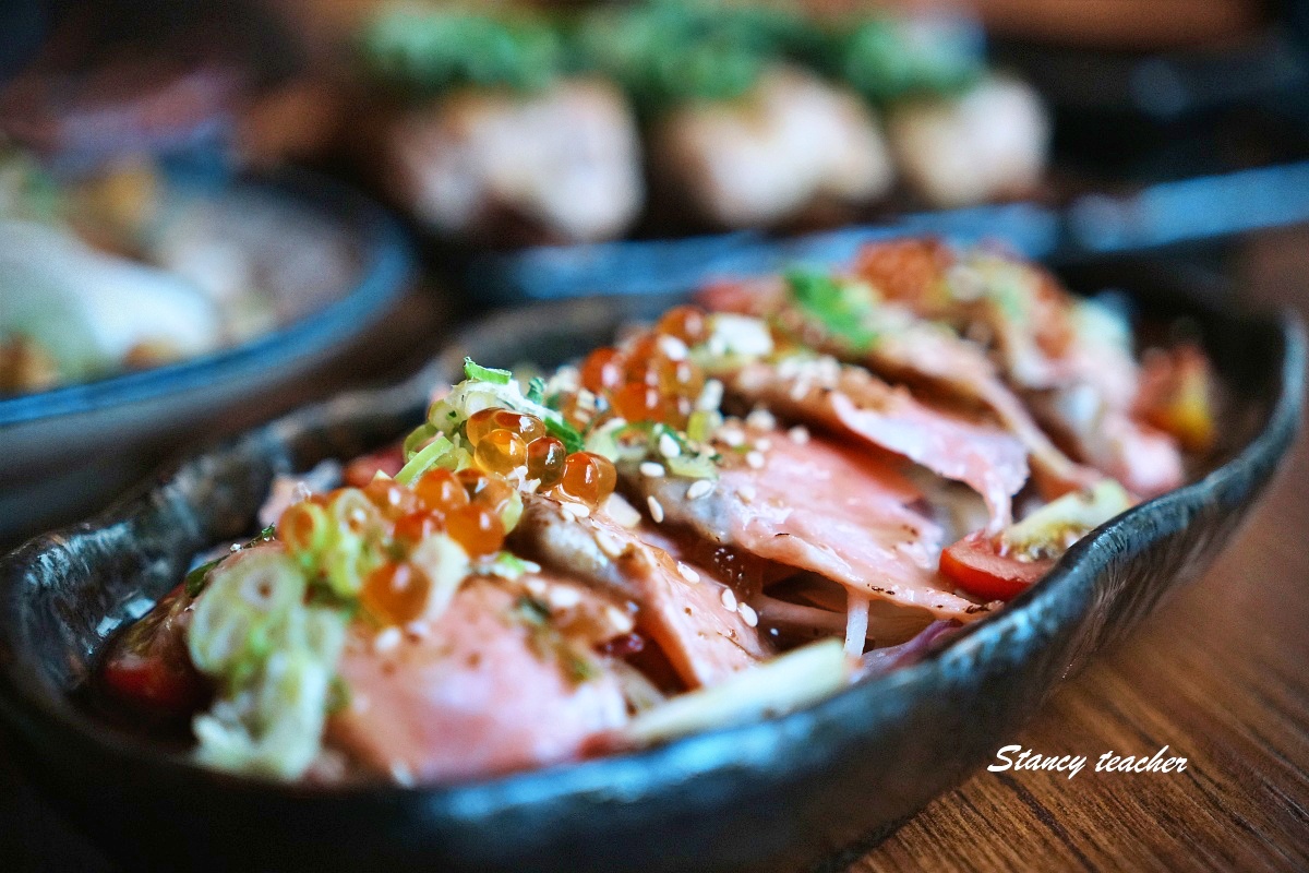 【新竹日式居酒屋推薦】ABV Bar & Kitchen 日式居酒館｜稻草燒、大阪燒、鐵板料理、精釀啤酒一次滿足！聚餐、宵夜、包場首選