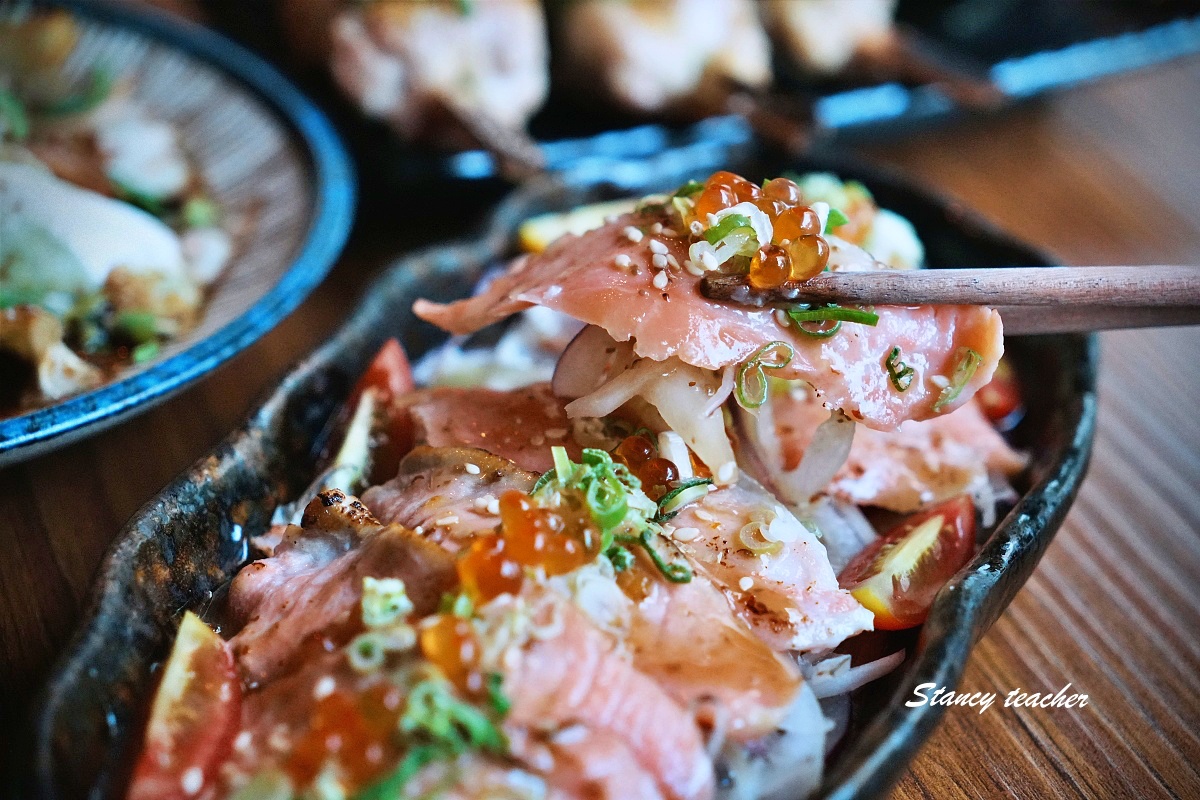 【新竹日式居酒屋推薦】ABV Bar & Kitchen 日式居酒館｜稻草燒、大阪燒、鐵板料理、精釀啤酒一次滿足！聚餐、宵夜、包場首選