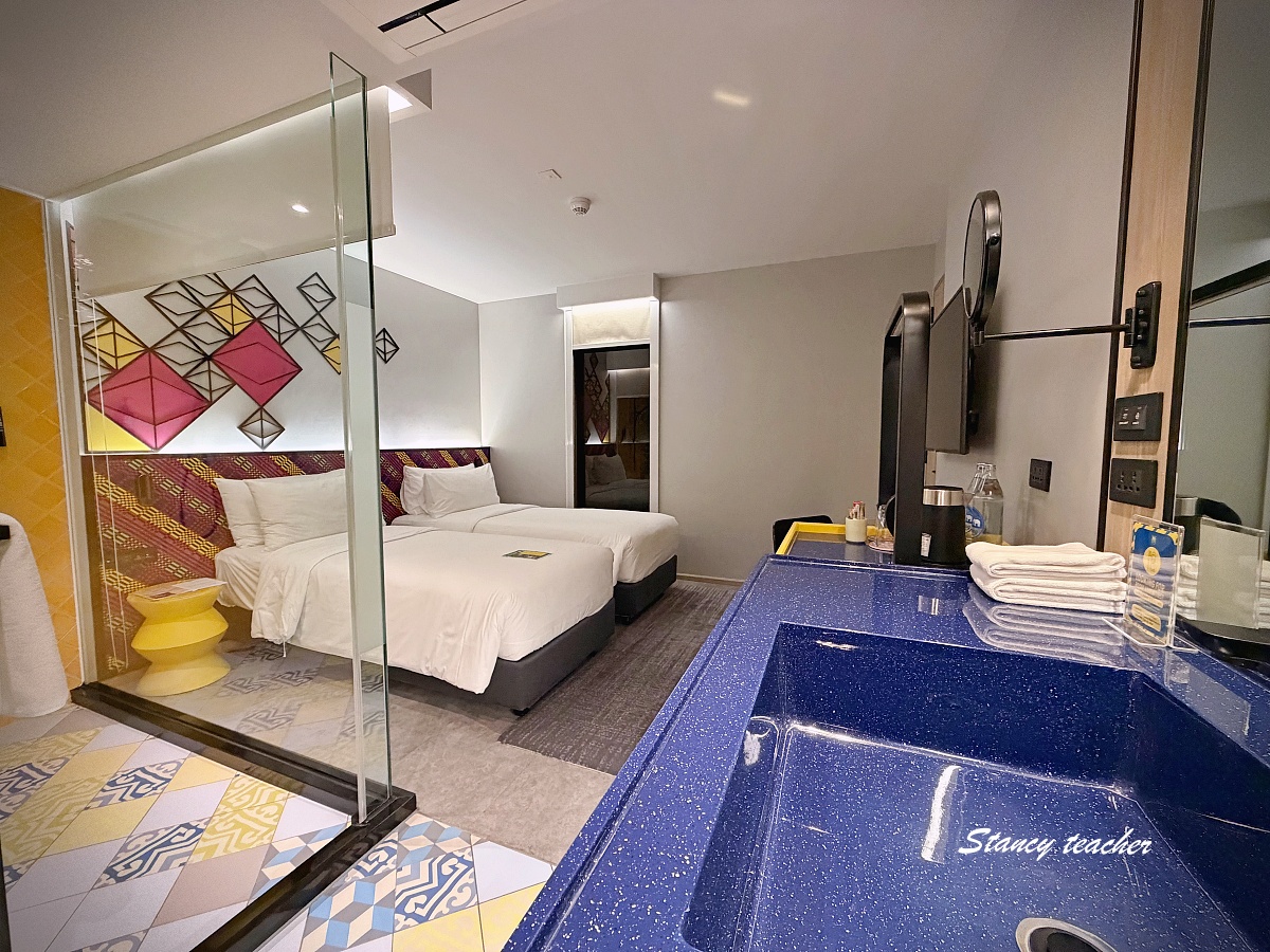曼谷家庭住宿推薦｜ibis Styles Bangkok Silom 宜必思尚品曼谷是隆店｜親子友善、設計感滿分、泳池健身房一次滿足