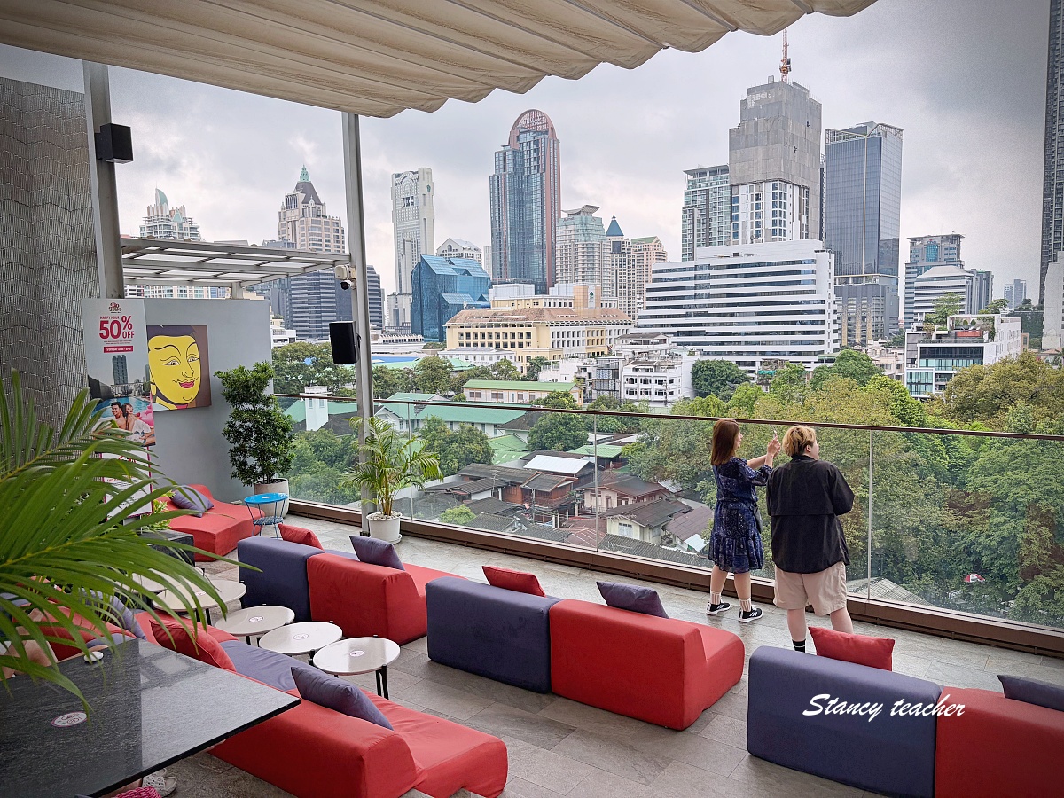 曼谷家庭住宿推薦｜ibis Styles Bangkok Silom 宜必思尚品曼谷是隆店｜親子友善、設計感滿分、泳池健身房一次滿足