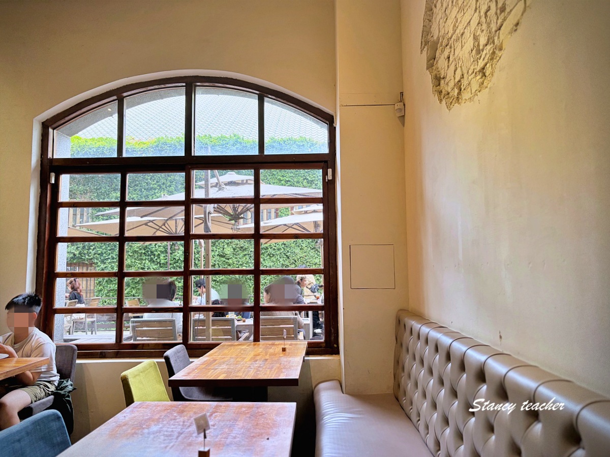 【光合箱子 華山店】台北華山早午餐推薦｜環境美、大份量早午餐超滿足｜奶油培根菇菇蛋超邪惡、班尼迪克蛋也好吃